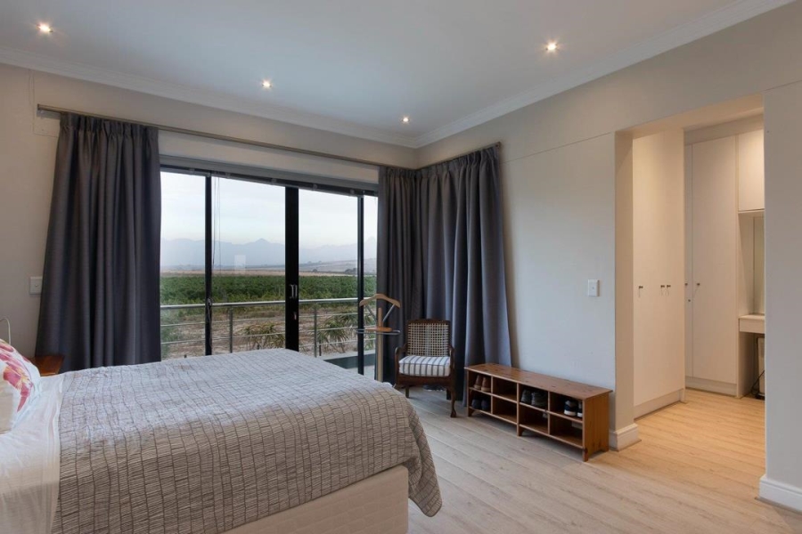 4 Bedroom Property for Sale in De Wijnlanden Residential Estate Western Cape